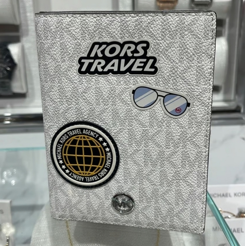 Michael KorsJet Set Travel Medium Embellished Signature Logo Passport Case